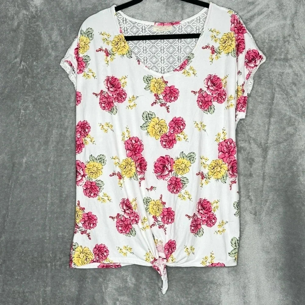 Bobbie‎ Brooks 2X Shirt Top White Floral Short Sleeve Scoop Neck Tie Front Knit